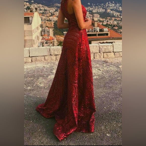 Event dress/prom - Picture 1 of 7